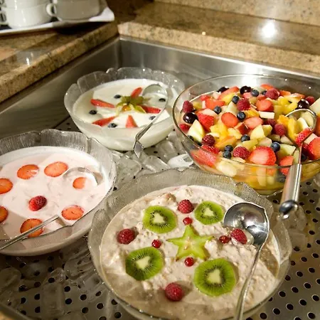 Cresta Sun Hotel 4*