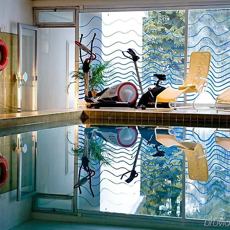 Cresta Sun ホテル 4*